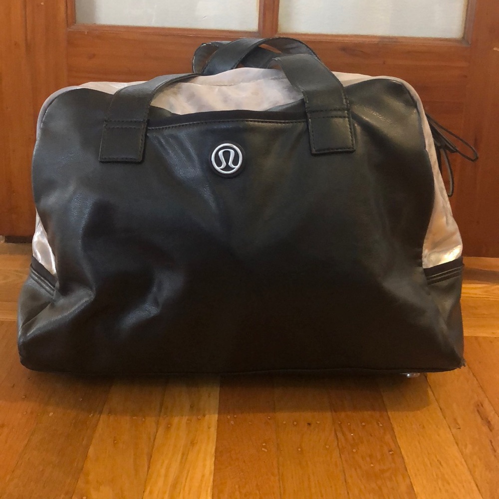 LuLu Lemon Overnight Bag